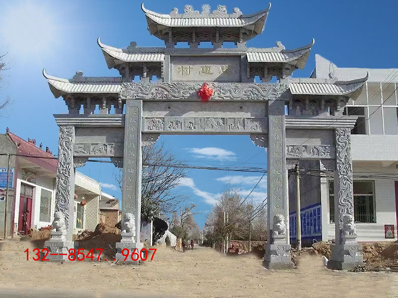 鄉村入口石牌坊牌樓